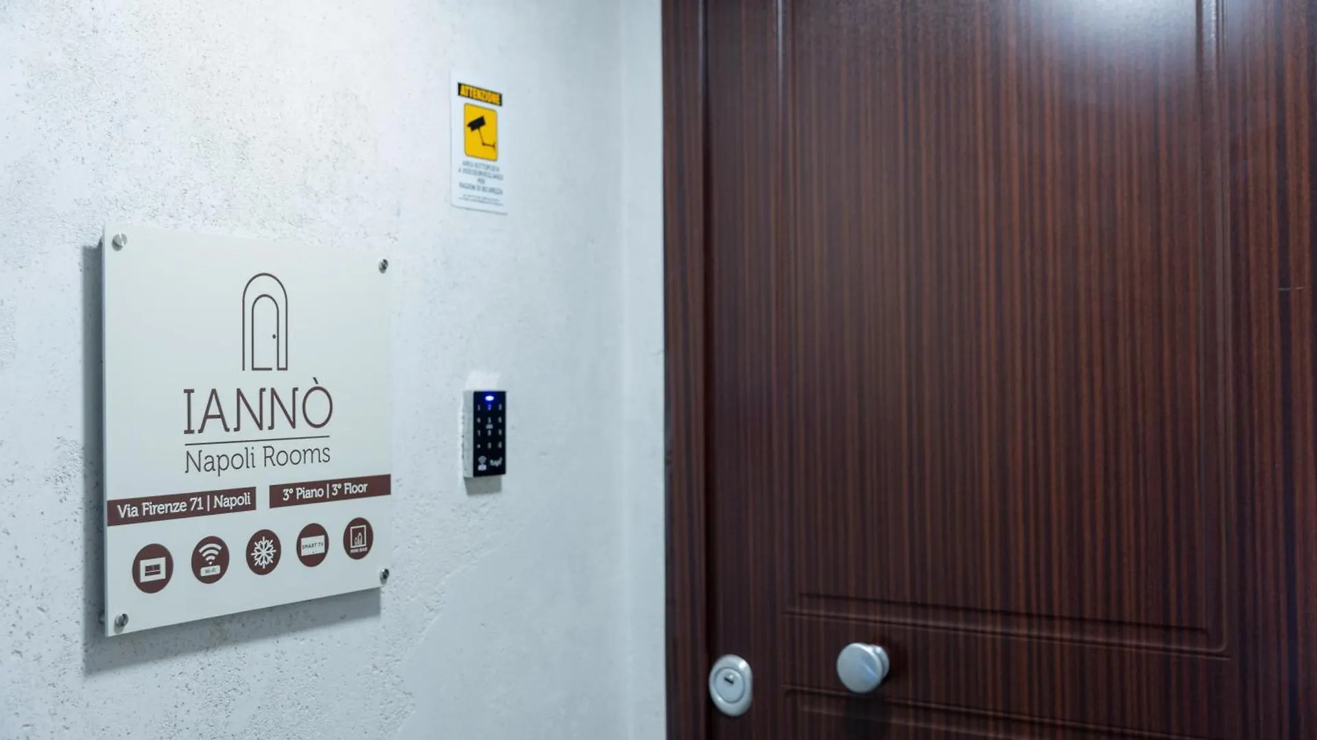 Ianno Napoli Rooms Italy
