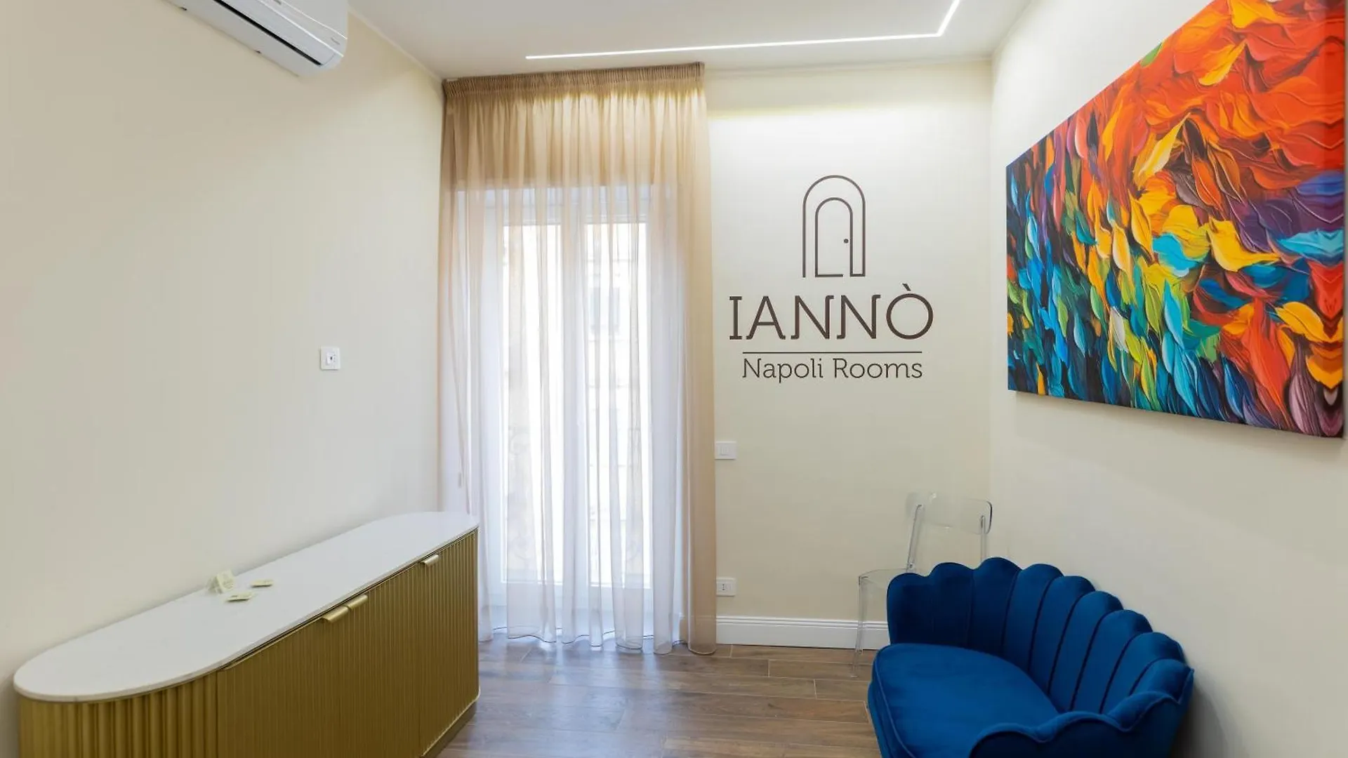 Ianno Napoli Rooms 0*, Naples